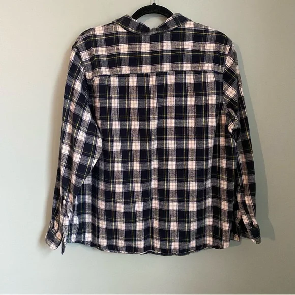 LL Bean Relaxed Fit Cotton Plaid Button Up Shirt - Picture 2 of 5